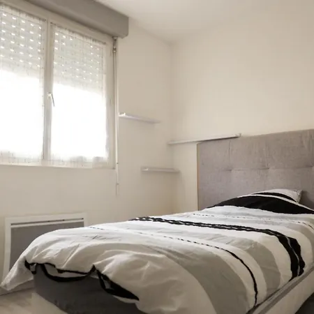 Simon - Les Deux Palmiers Apartment *